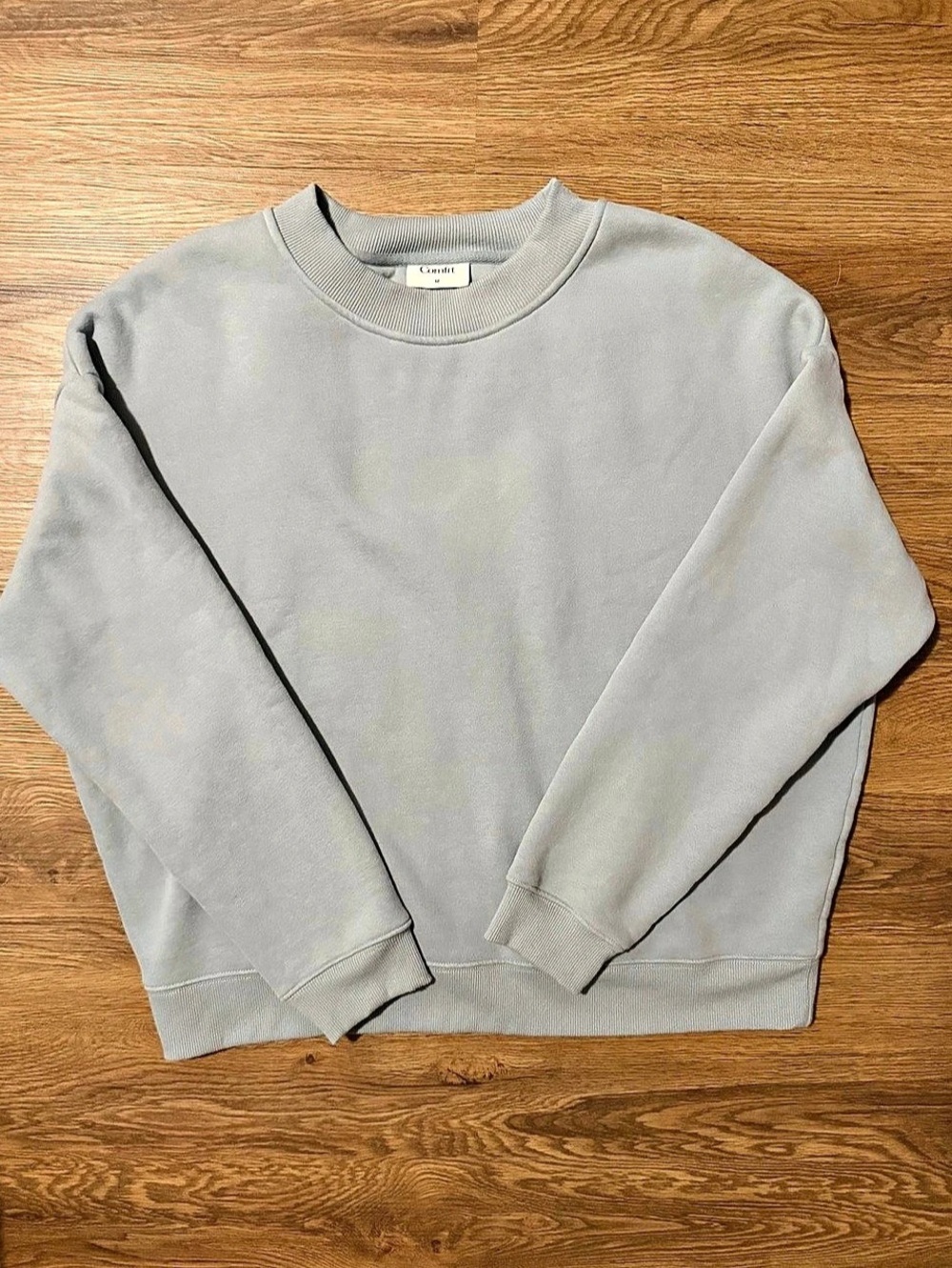 Comfrt Light Blue Crewneck Sweatshirt - Size Medium